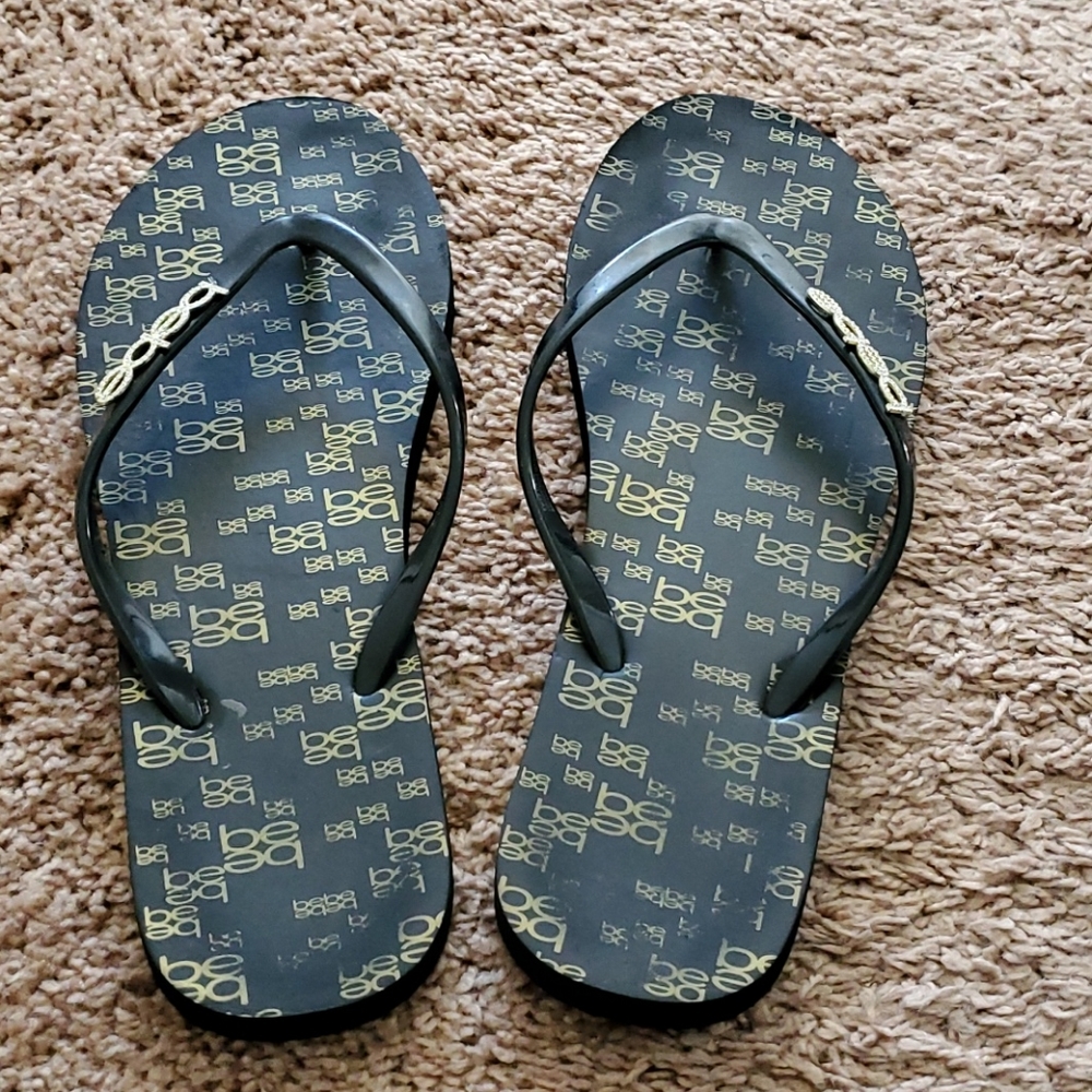 Sandals - Picture 2 of 9